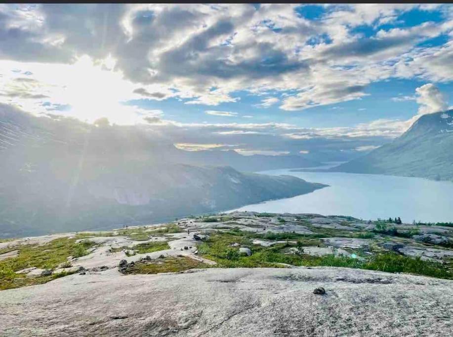Skjomen Lodge Elvegard ภายนอก รูปภาพ